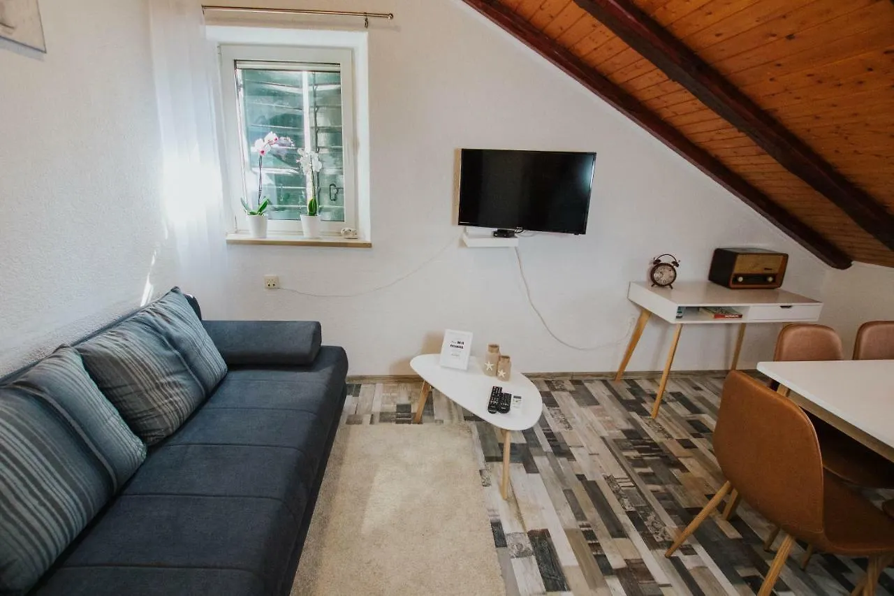 Apartment Toma Trogir Kroatien