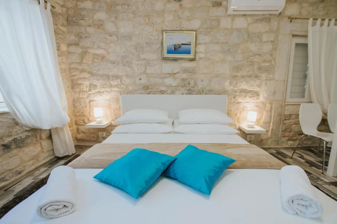 Apartment Toma Trogir